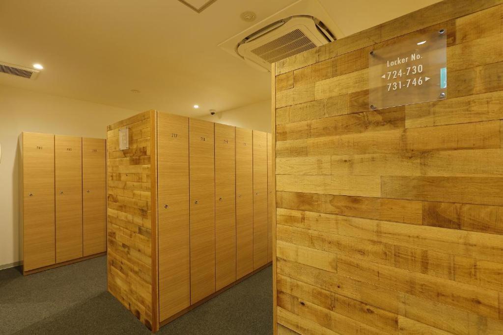 Acro Capsule Hotel Namba Dotonbori Osaka Exterior foto