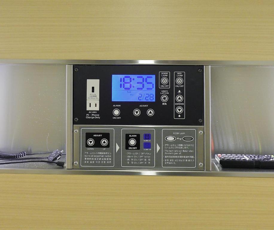 Acro Capsule Hotel Namba Dotonbori Osaka Exterior foto