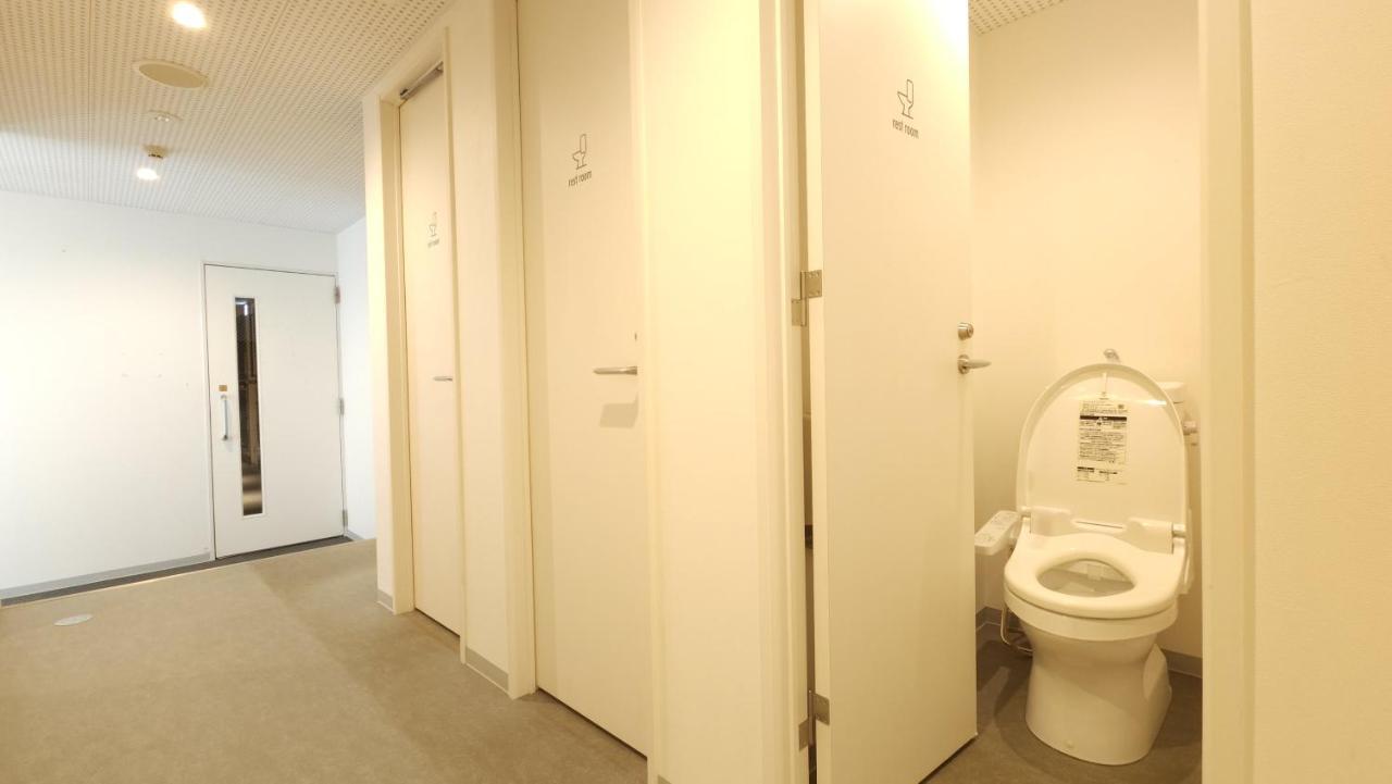 Acro Capsule Hotel Namba Dotonbori Osaka Exterior foto