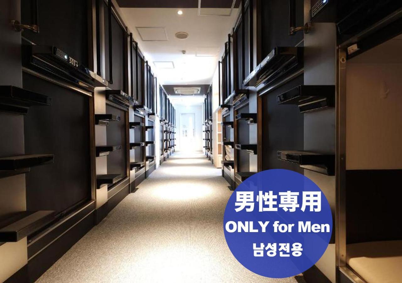 Acro Capsule Hotel Namba Dotonbori Osaka Exterior foto