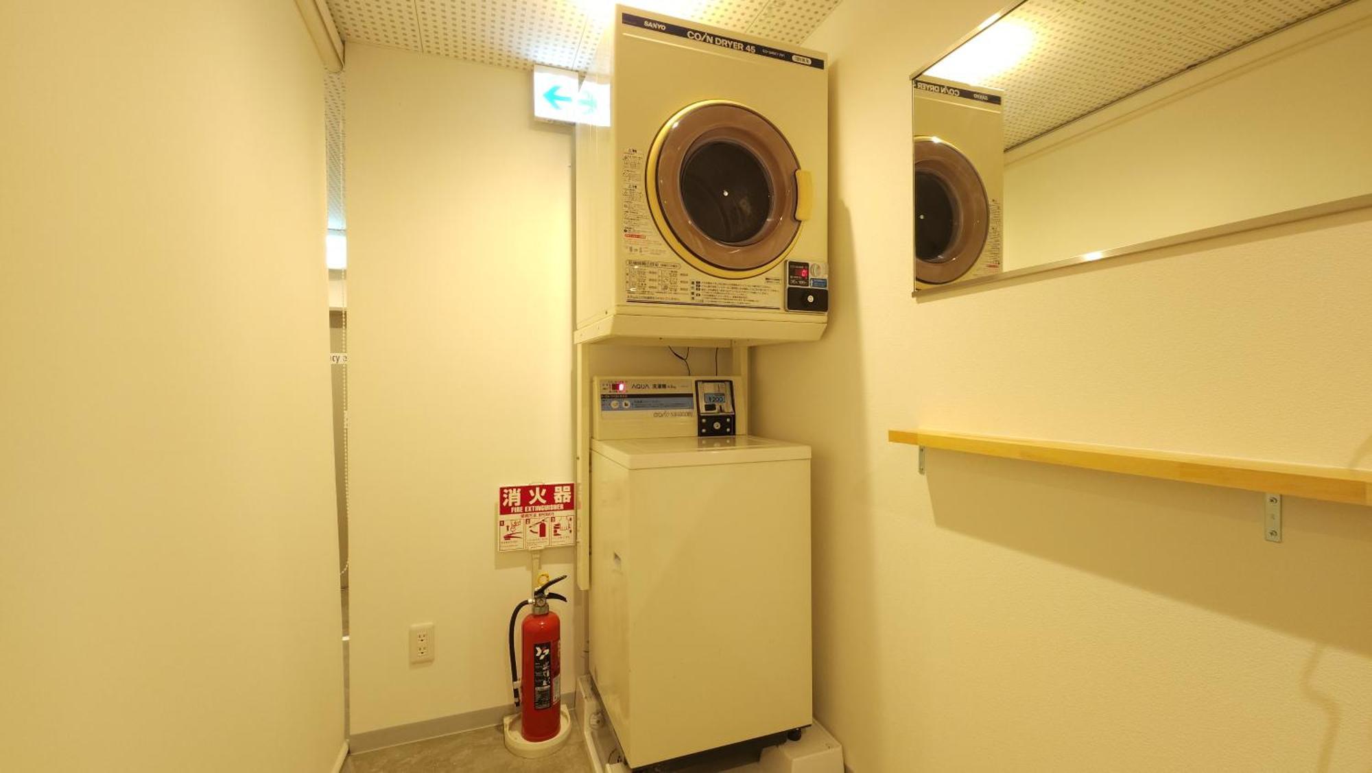Acro Capsule Hotel Namba Dotonbori Osaka Exterior foto